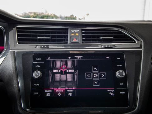 Used 2022 Volkswagen Tiguan SE R-Line FWD image 44
