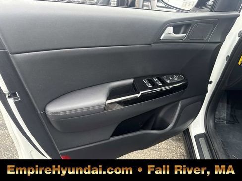 Used 2021 Kia Sportage S w/ S AWD Premium Package image 16