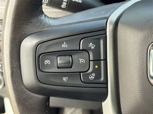 Used 2022 GMC Yukon XL Denali image 27