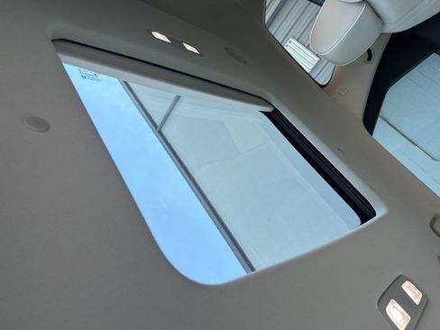 Used 2022 Buick Enclave Avenir w/ Avenir Technology Package image 14