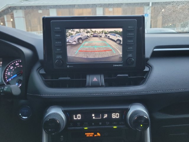 Used 2022 Toyota RAV4 XLE AWD/4WD image 20