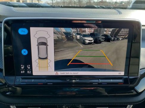 Used 2024 Volkswagen Atlas Cross Sport SEL image 27