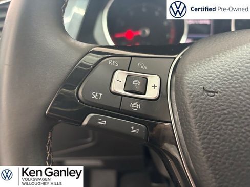 Certified 2021 Volkswagen Tiguan SE w/ Panoramic Sunroof Package AWD/4WD image 20