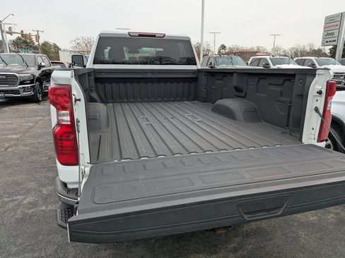 Used 2024 Chevrolet Silverado 3500 W/T image 9