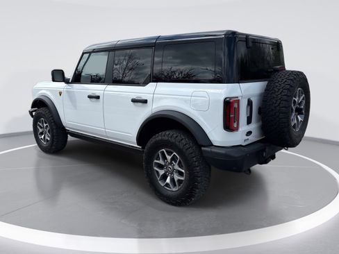 Used 2024 Ford Bronco Badlands image 6