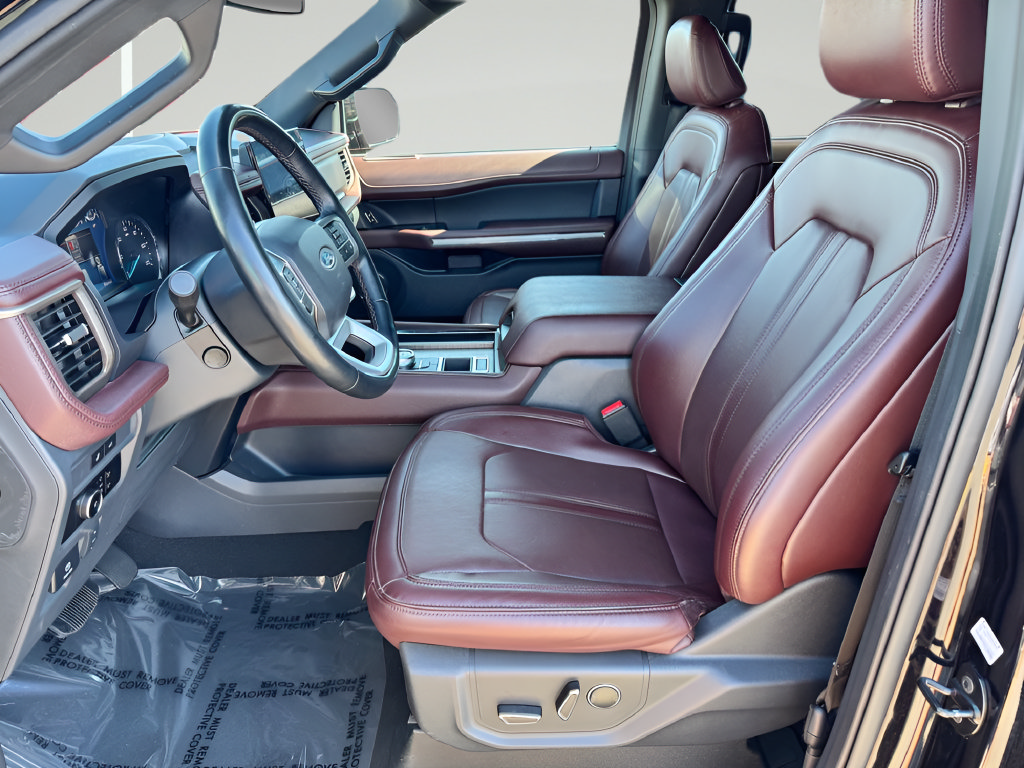 Used 2024 Ford Expedition Limited RWD image 12