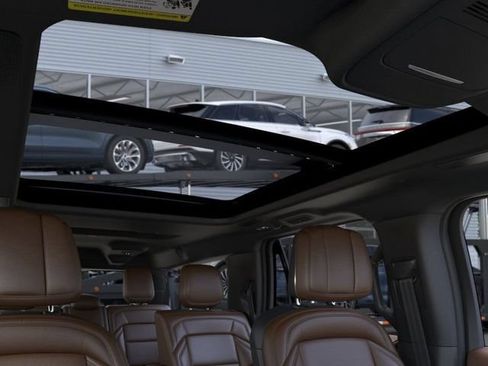 New 2026 Lincoln Navigator L Reserve AWD/4WD image 22