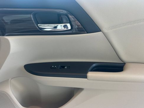 Used 2016 Honda Accord EX-L image 19