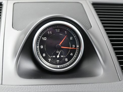 Used 2020 Porsche Macan image 20