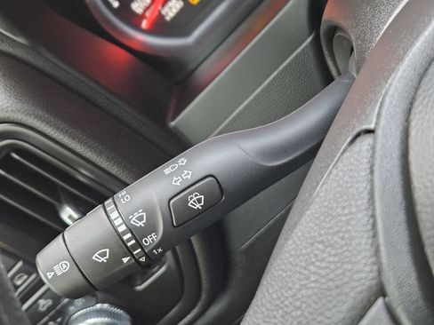 Used 2024 GMC Sierra 1500 Pro w/ Pro Value Package image 27