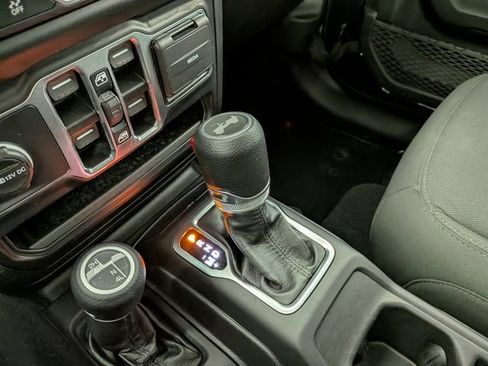 Used 2021 Jeep Wrangler Unlimited Sport AWD/4WD image 20
