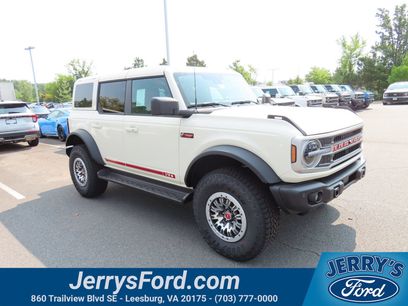 New 2026 Ford Bronco Outer Banks w/ Sasquatch Package
