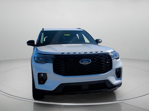 New 2026 Ford Explorer ST-Line w/ ST-Line Street Pack image 2