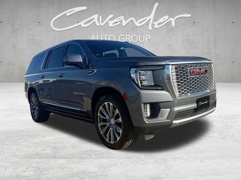 Used 2021 GMC Yukon XL Denali w/ Denali Premium Package RWD image 2