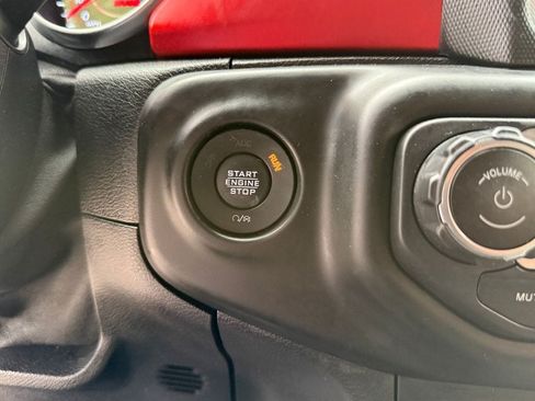Used 2020 Jeep Wrangler Unlimited Rubicon AWD/4WD image 13