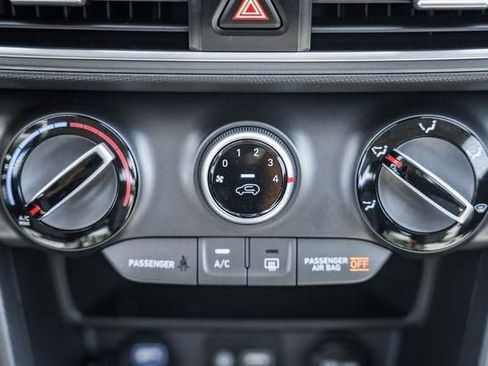 Used 2021 Hyundai Kona SE w/ Cargo Package image 21