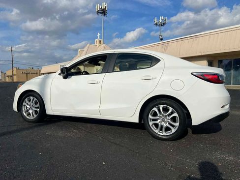 Used 2016 Scion iA image 6