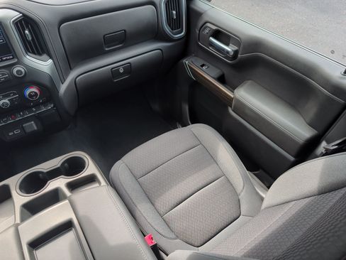 Used 2022 Chevrolet Silverado 1500 RST AWD/4WD image 11