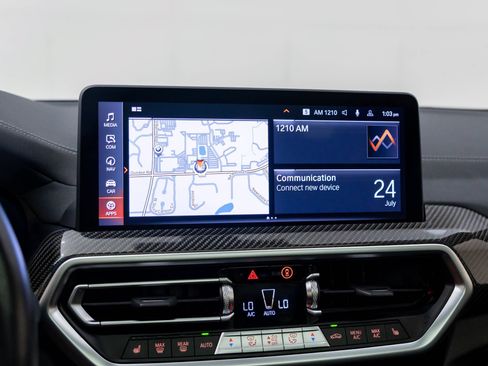 Used 2024 BMW X4 M40i AWD/4WD image 30