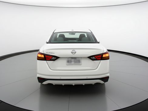 Used 2025 Nissan Altima 2.5 SV image 7