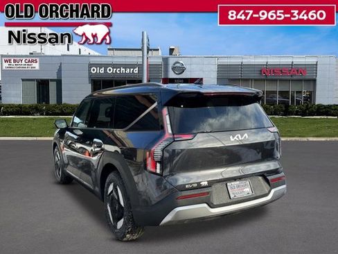 Used 2024 Kia EV9 Wind image 7