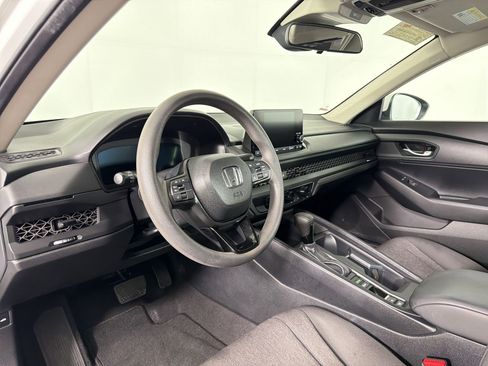 Used 2025 Honda Accord LX image 4