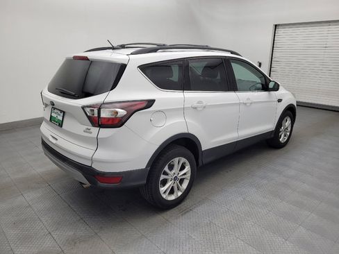 Used 2017 Ford Escape SE w/ Equipment Group 201A FWD image 10