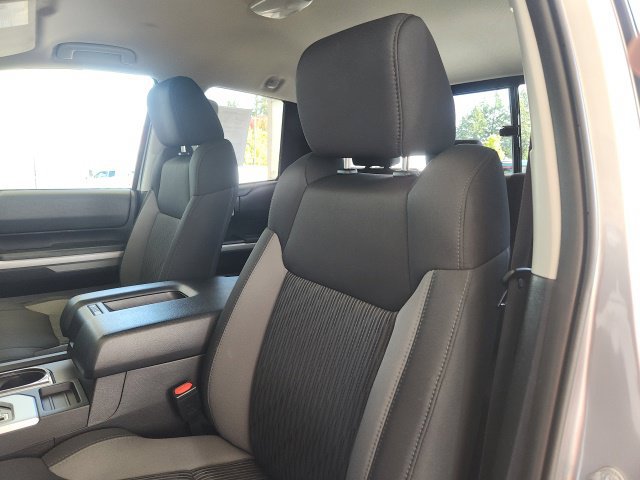 Used 2016 Toyota Tundra SR5 w/ SR5 Upgrade Package AWD/4WD image 19