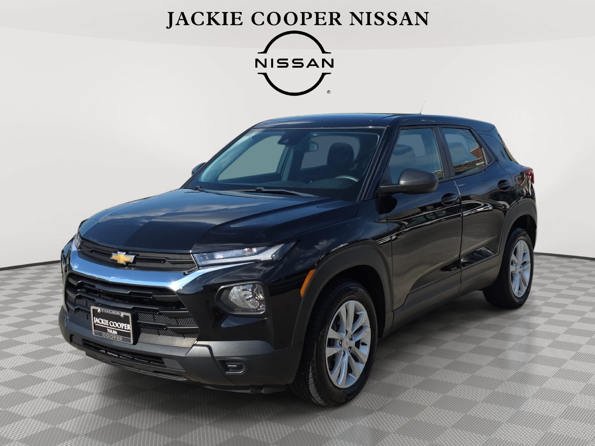 Used 2021 Chevrolet TrailBlazer LS FWD image 1