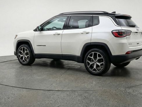 Used 2025 Jeep Compass Limited image 6
