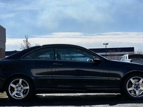 Used 2005 Mercedes-Benz CLK 500 Coupe image 8