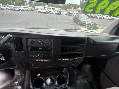 Used 2014 GMC Savana 2500 RWD image 13