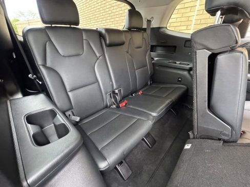 Used 2024 Kia Telluride LX FWD image 10