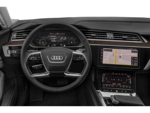 Used 2019 Audi e-tron Prestige w/ Prestige Package AWD/4WD image 7