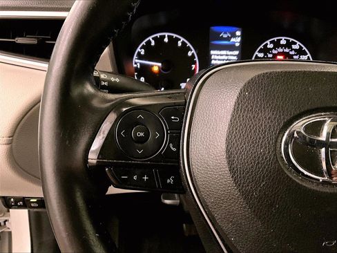 Used 2023 Toyota Corolla Cross LE w/ Moonroof Package image 17