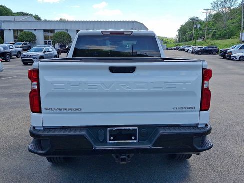 Used 2019 Chevrolet Silverado 1500 Custom Trail Boss w/ Custom Convenience Package AWD/4WD image 5