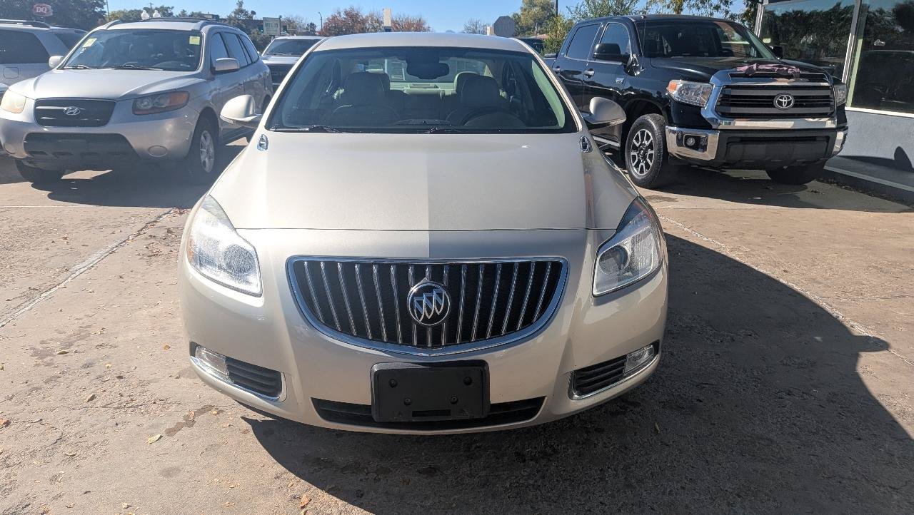Used 2013 Buick Regal Premium FWD image 2