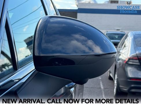 Used 2025 Buick Envision Sport Touring image 13