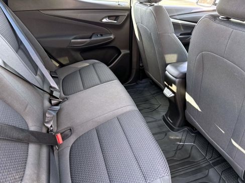 Used 2022 Chevrolet Bolt EUV LT w/ Comfort Package image 9