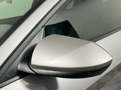 Used 2022 Hyundai Elantra SEL w/ Convenience Package FWD image 12