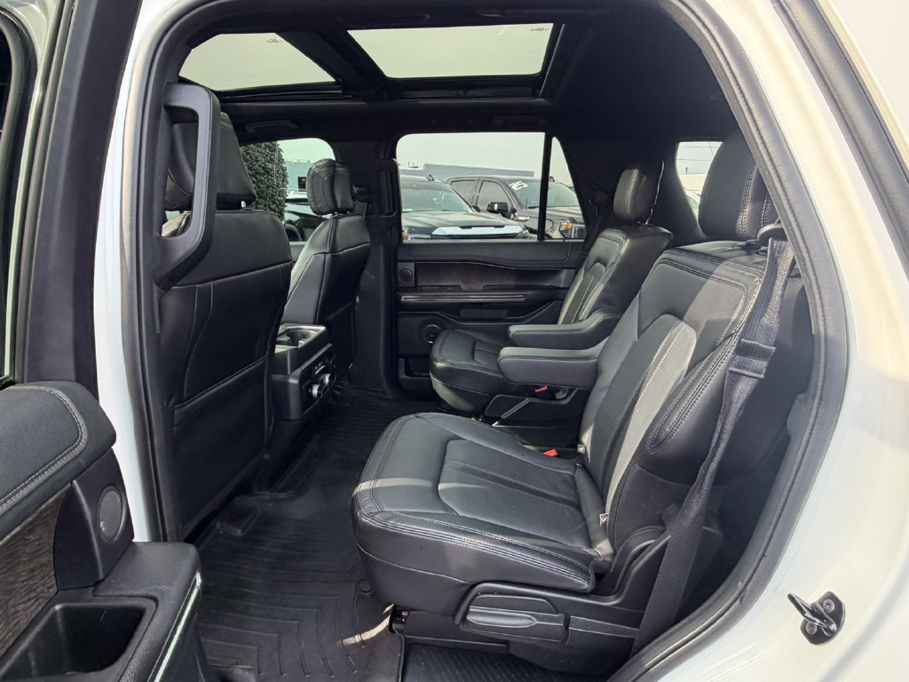 Used 2020 Ford Expedition Limited w/ Equipment Group 301A AWD/4WD image 34