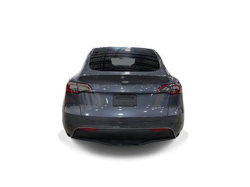 Certified 2023 Tesla Model Y Long Range AWD/4WD image 9