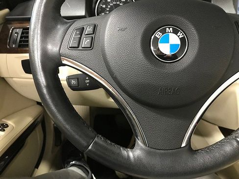 Used 2012 BMW 335i Convertible RWD image 27
