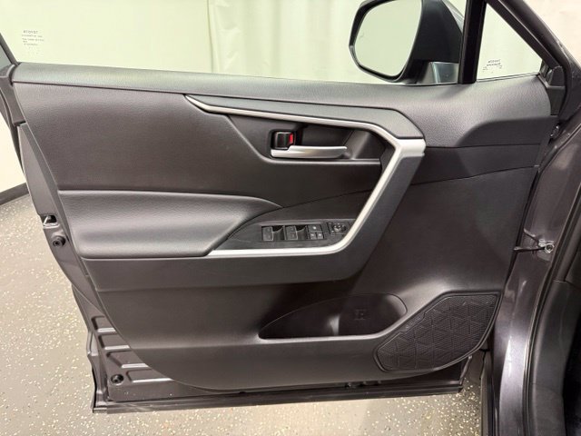Certified 2025 Toyota RAV4 XLE AWD/4WD image 10
