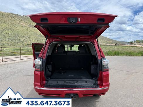 Used 2021 Toyota 4Runner Limited AWD/4WD image 30