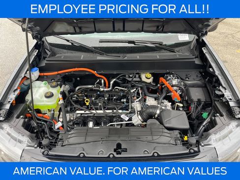 New 2025 Ford Maverick XLT w/ Equipment Group 301A AWD/4WD image 9