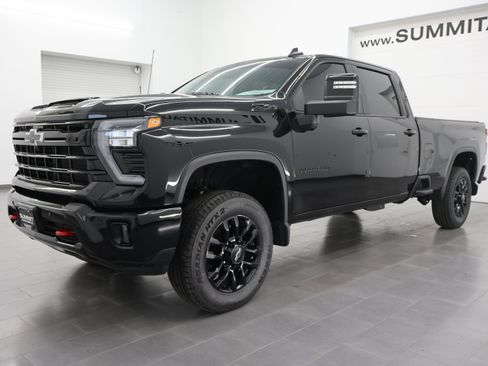 Used 2025 Chevrolet Silverado 2500 LT w/ Trail Boss Package AWD/4WD image 7