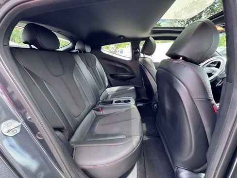 Used 2019 Hyundai Veloster 2.0 Premium FWD image 9
