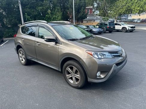 Used 2015 Toyota RAV4 XLE AWD/4WD image 3