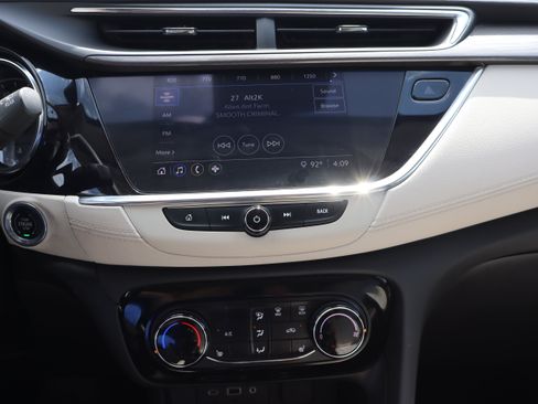 Used 2023 Buick Encore GX Preferred w/ Cold Weather Comfort Package FWD image 17